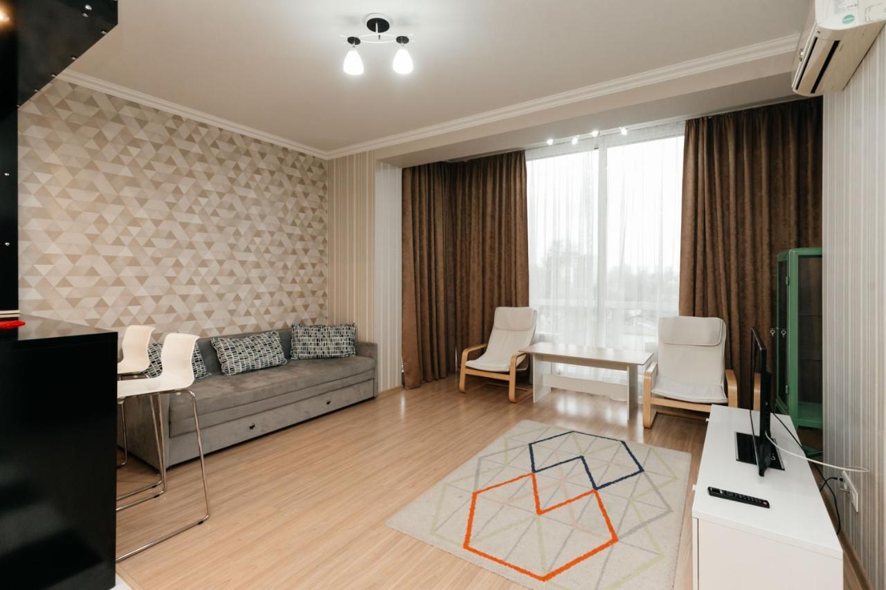 City Center Lev Tolstoi Residence Chisinau Ngoại thất bức ảnh